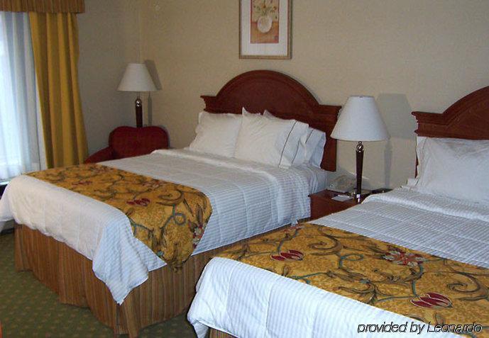 Fairfield Inn & Suites Detroit Farmington Hills Oda fotoğraf
